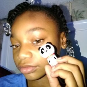 Meet your Posher, Marilyn